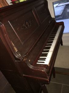 The old piano